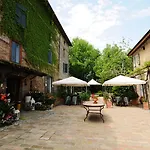 Alloggio per agriturismo Azienda Agricola Palazzo Manzoni San Zaccaria